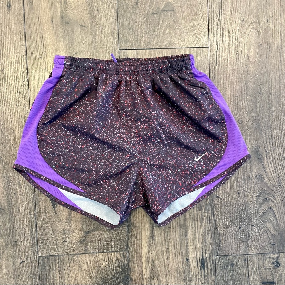 Nike Dry Fit Running Women Athletic Shorts with Liner Size XS Purple Confetti